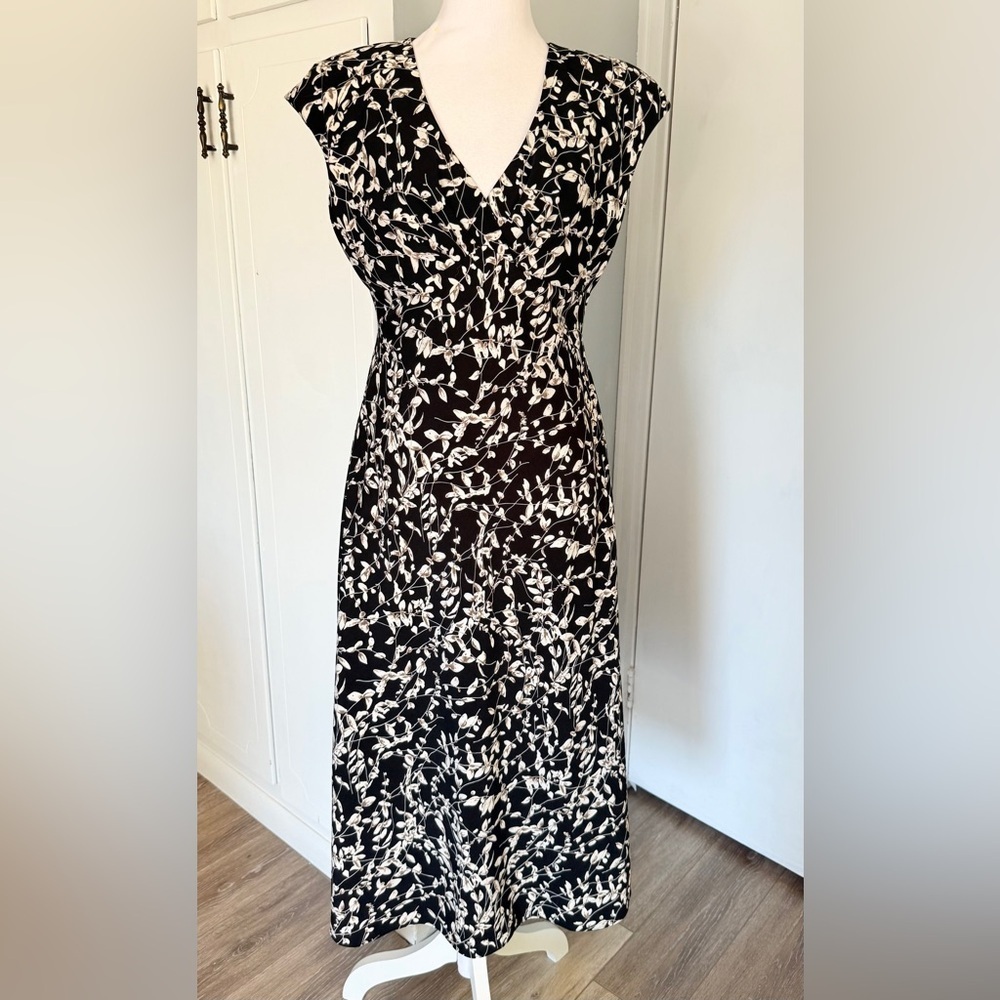Jones wear dress Size 6 classic dress